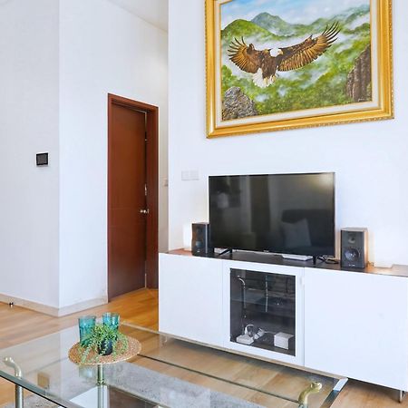2Br Lucky Tower Residence Jakarta Old Town Top Floor Condo Eksteriør bilde
