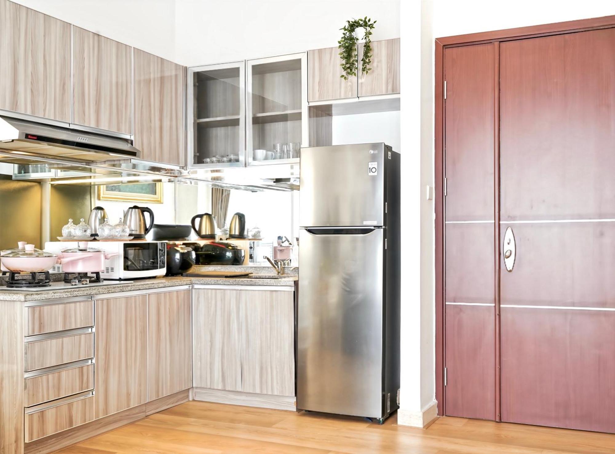 2Br Lucky Tower Residence Jakarta Old Town Top Floor Condo Eksteriør bilde
