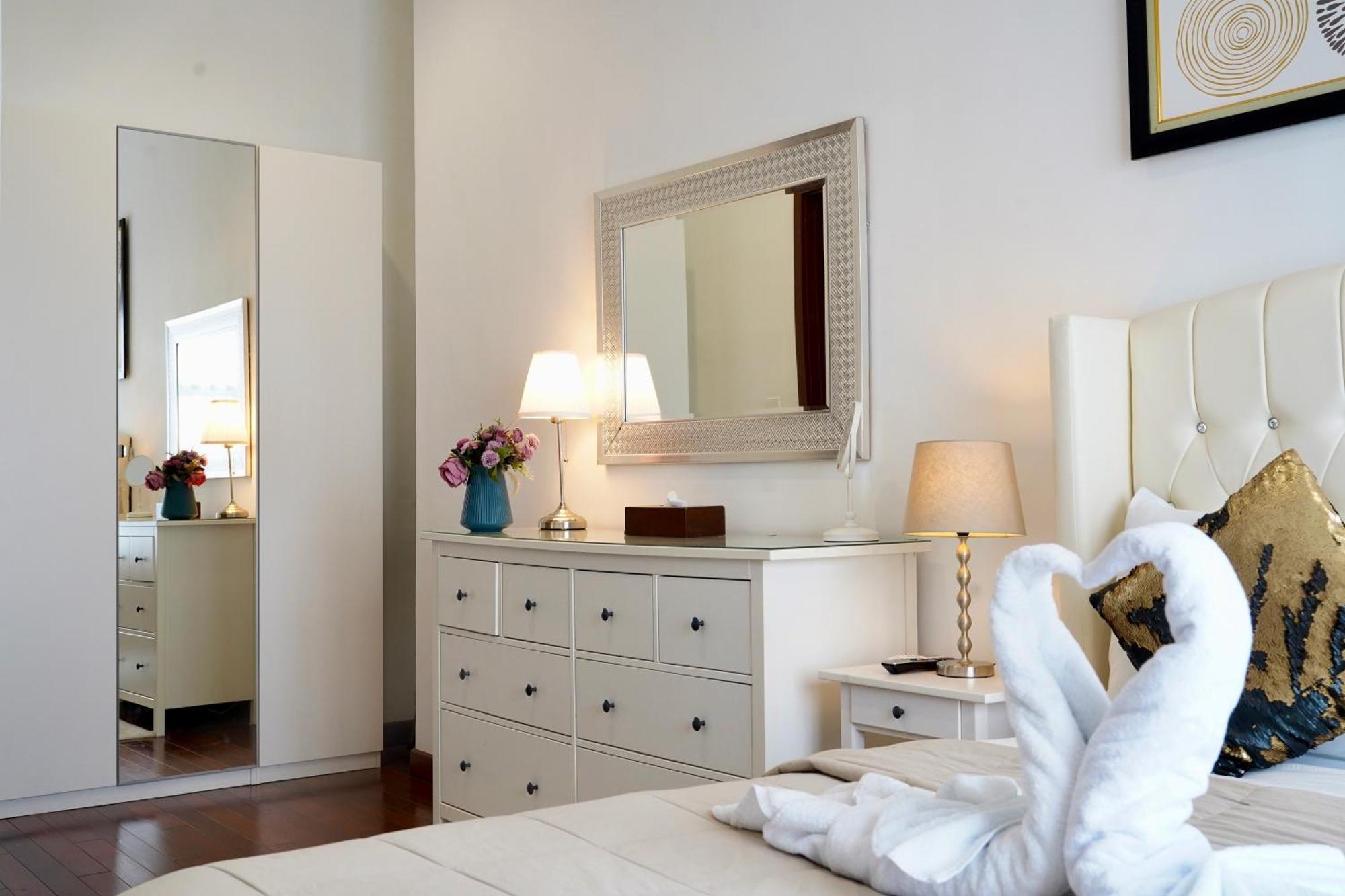2Br Lucky Tower Residence Jakarta Old Town Top Floor Condo Eksteriør bilde