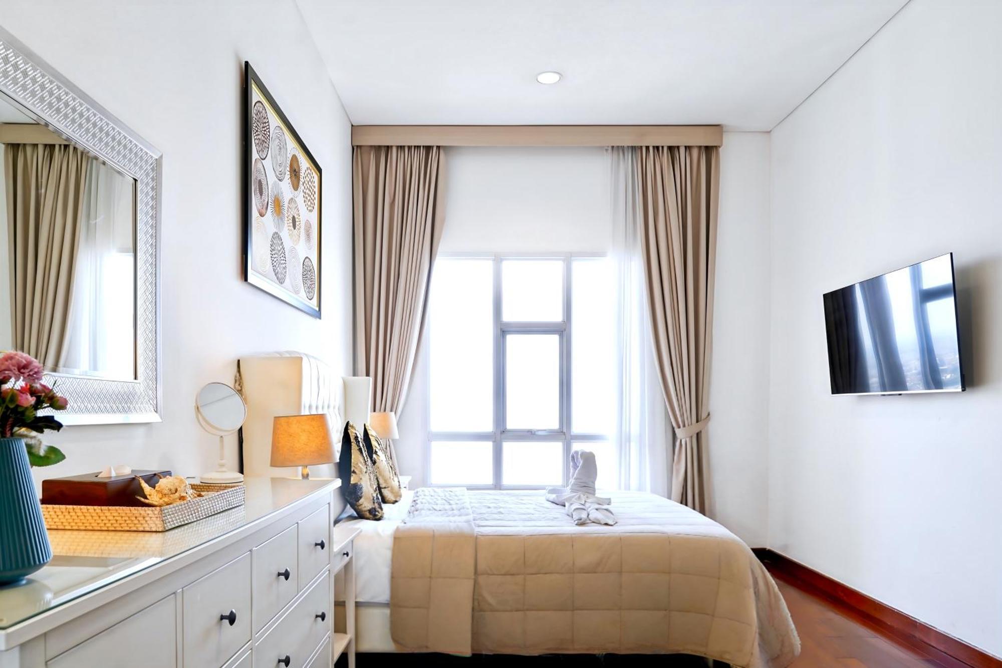 2Br Lucky Tower Residence Jakarta Old Town Top Floor Condo Eksteriør bilde