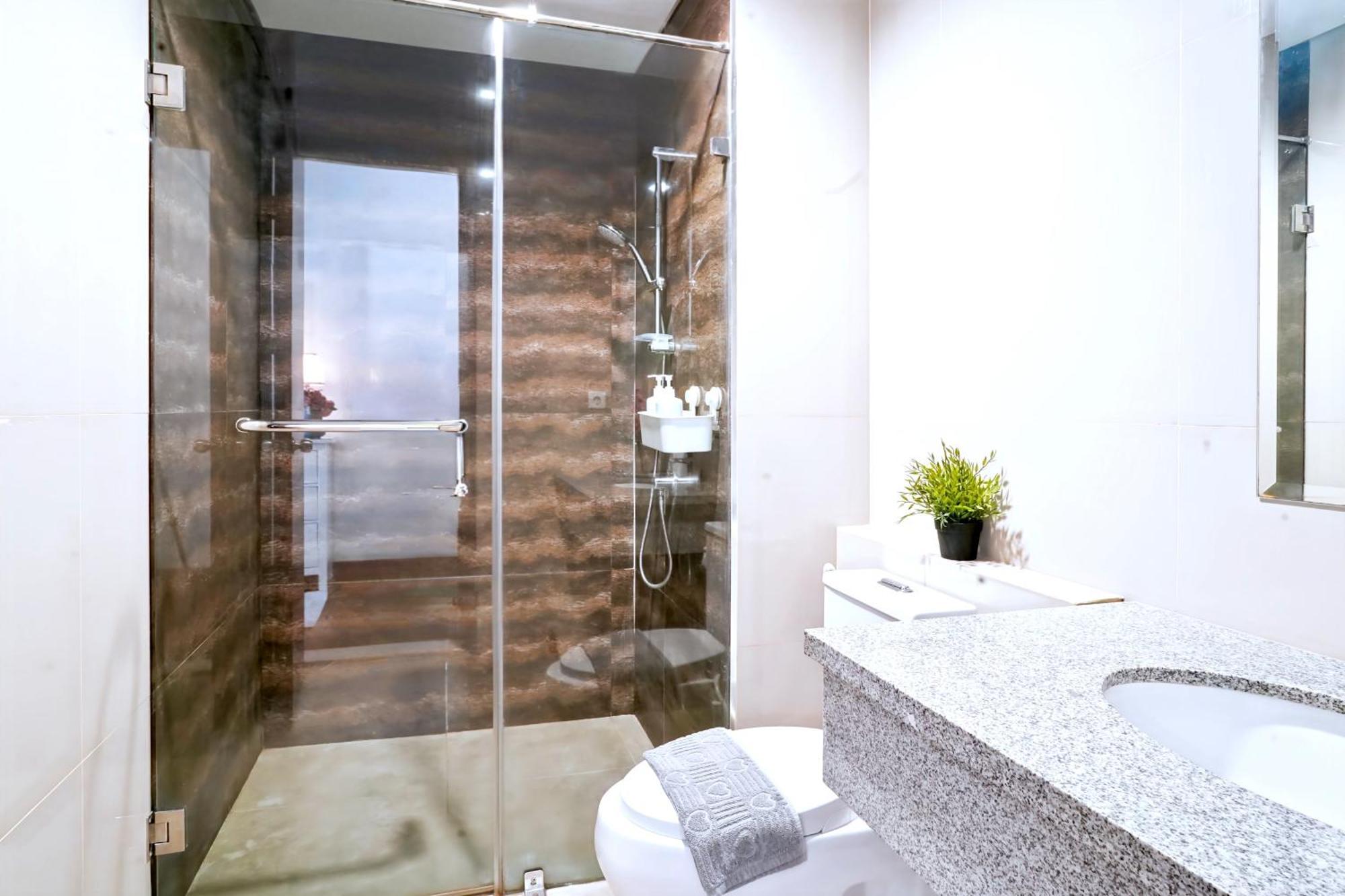 2Br Lucky Tower Residence Jakarta Old Town Top Floor Condo Eksteriør bilde