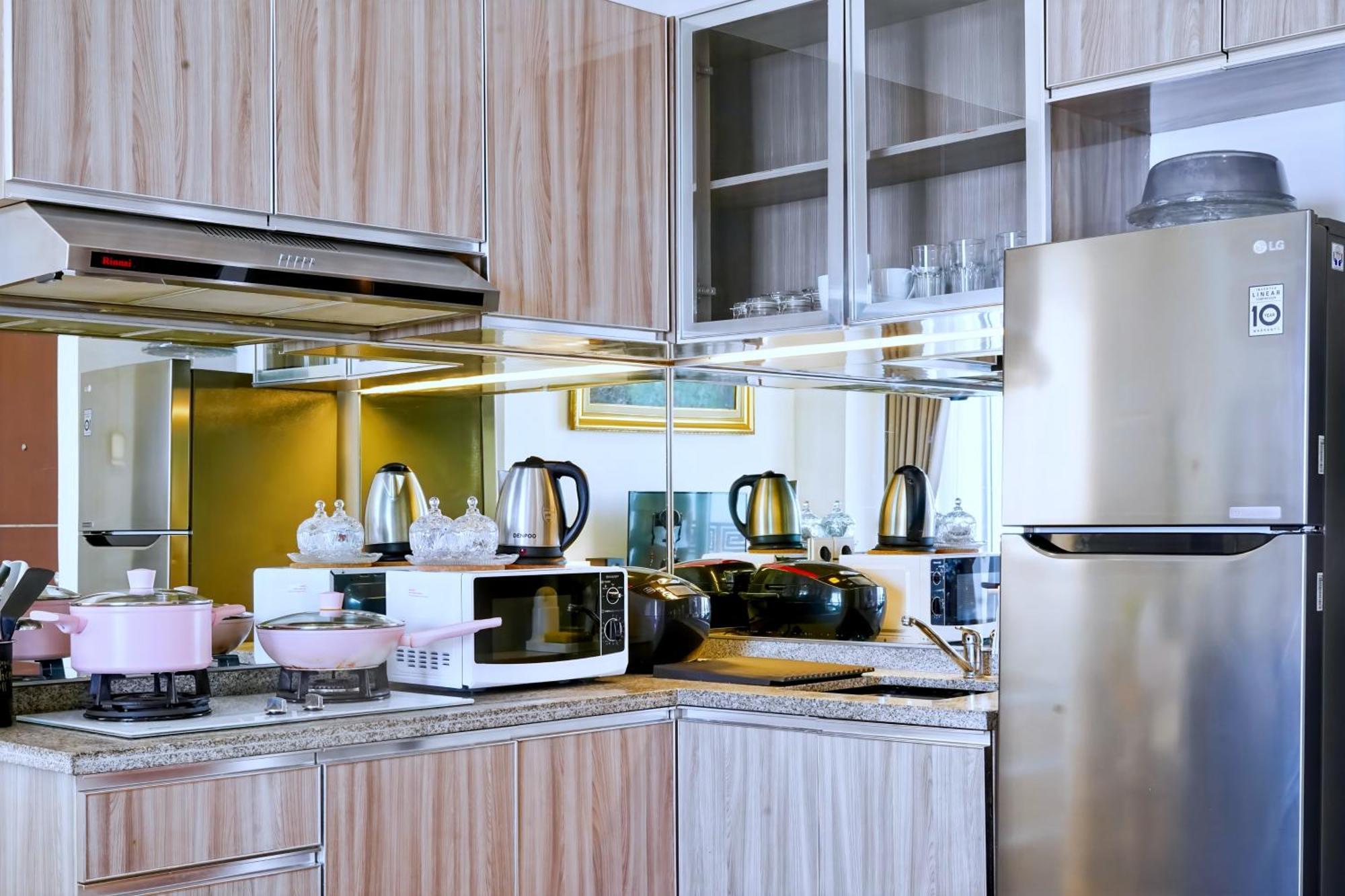 2Br Lucky Tower Residence Jakarta Old Town Top Floor Condo Eksteriør bilde